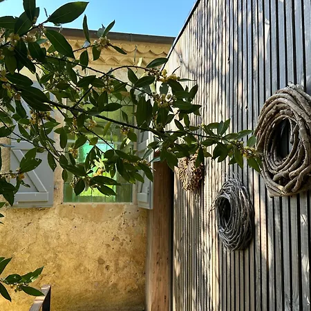 Chapelle Blom بيت للعطل *