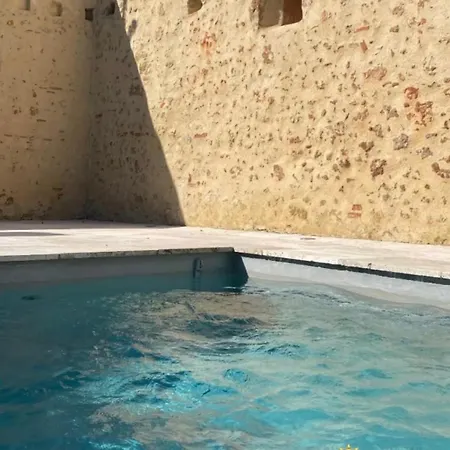 Chapelle Blóm Сasa de vacaciones